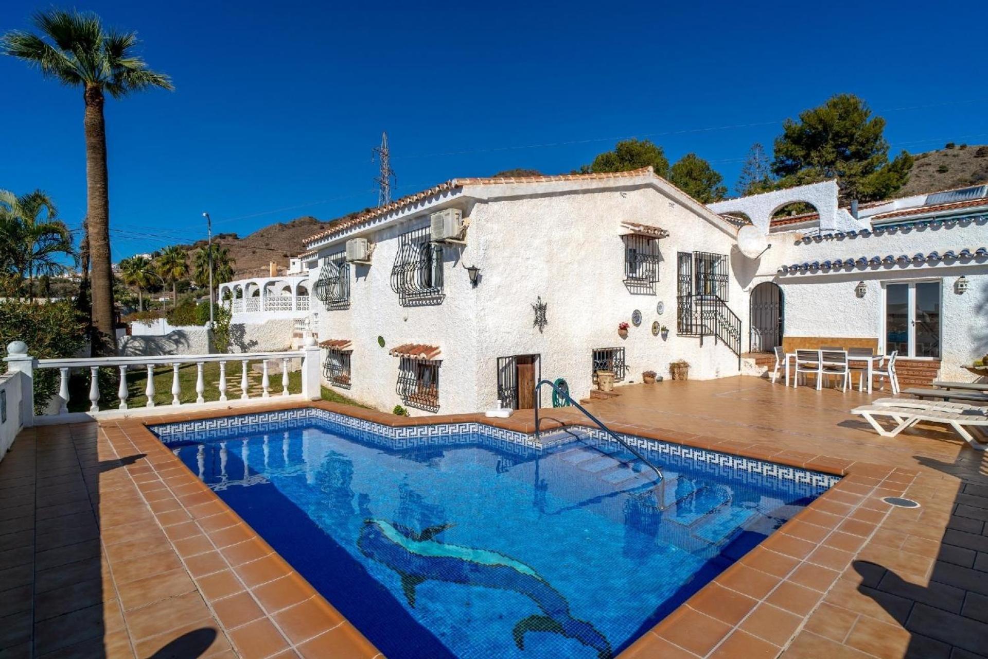 Mit Privatpool Fuer 6 Personen Ca 120 Qm In Nerja, Andalusien Costa Del Sol *